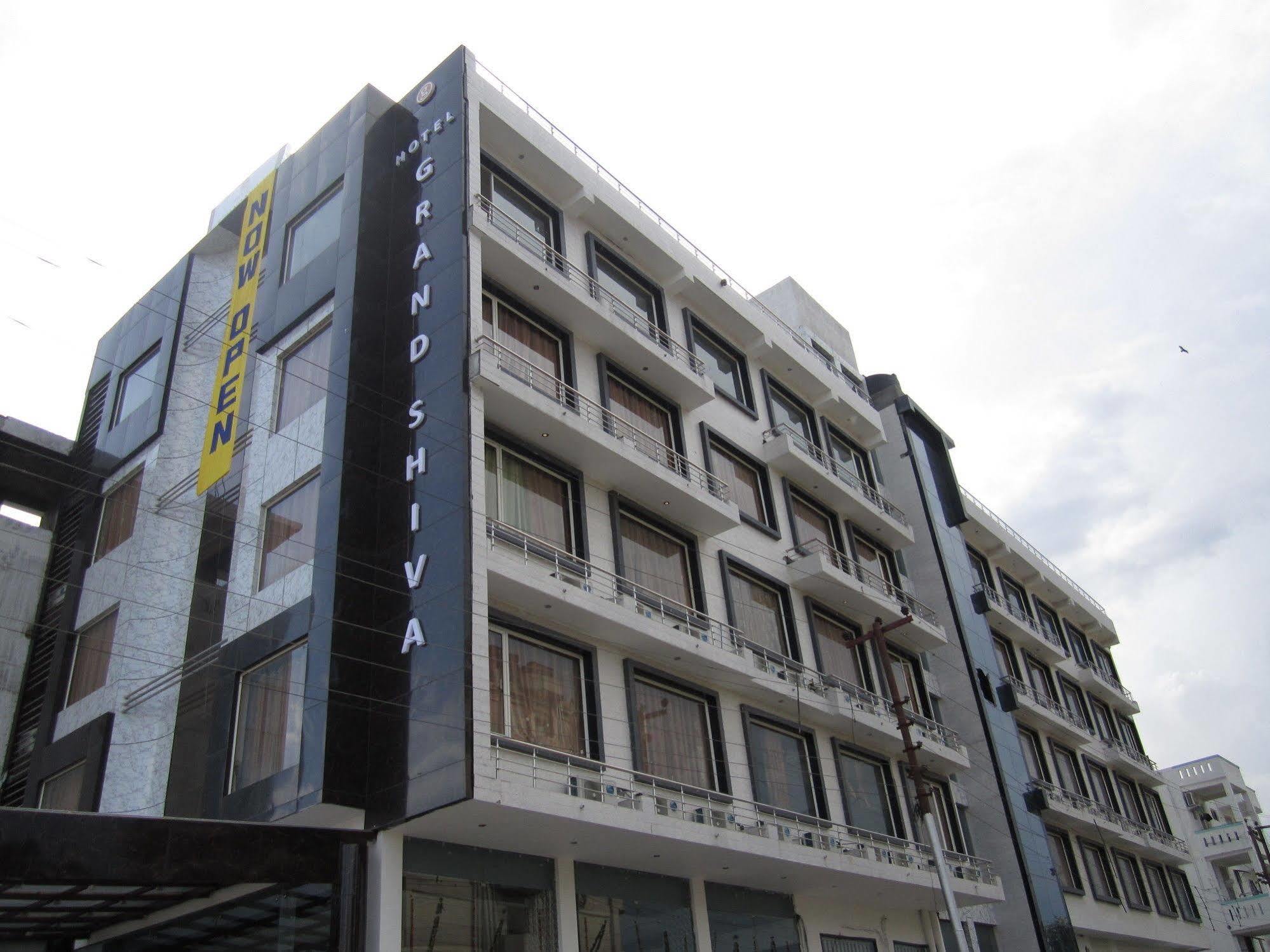 Oaktel Hotel Grand Shiva Near Ganga Ghat Haridwār Esterno foto