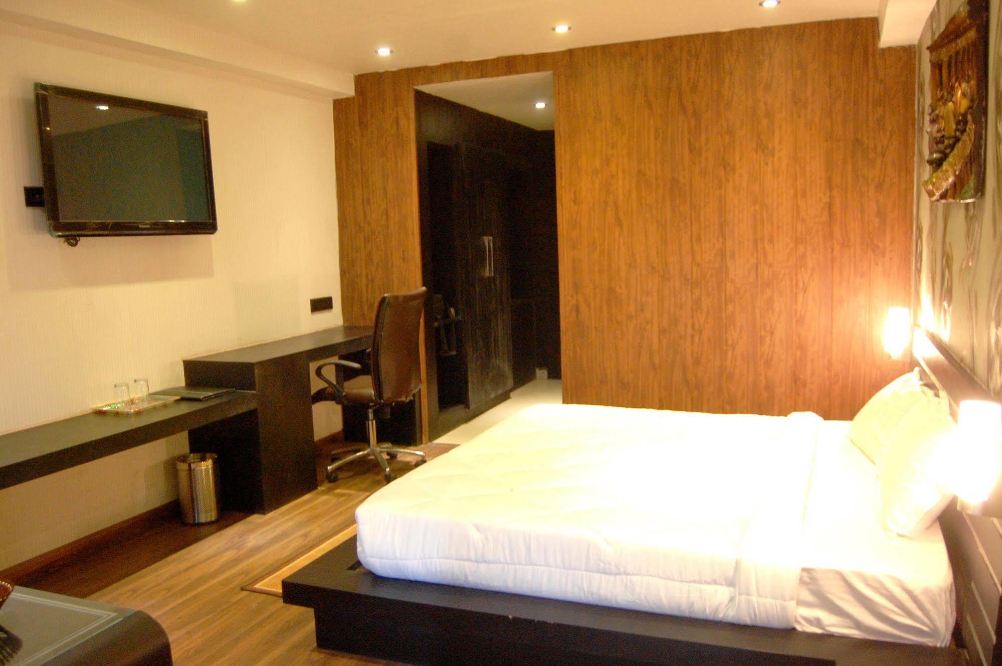 Oaktel Hotel Grand Shiva Near Ganga Ghat Haridwār Esterno foto