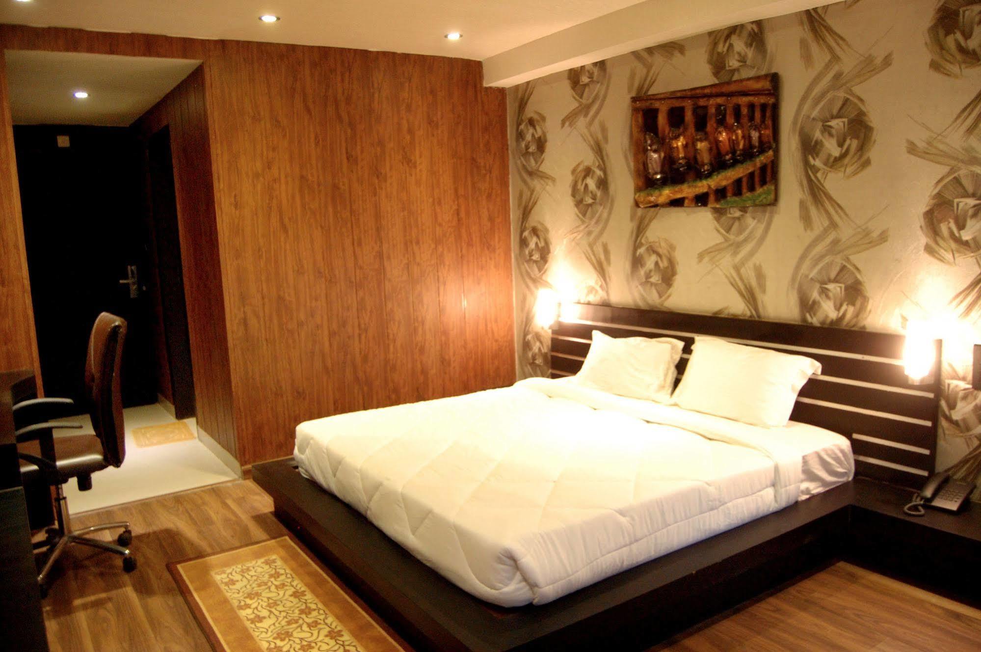 Oaktel Hotel Grand Shiva Near Ganga Ghat Haridwār Esterno foto